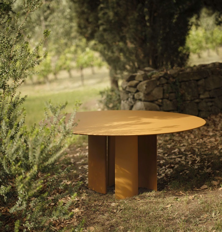 Round table