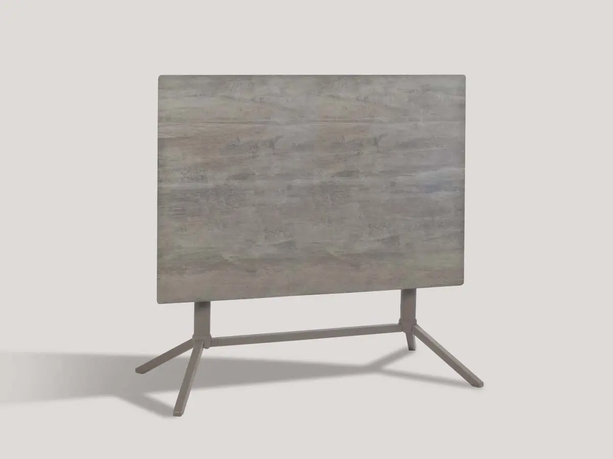 A minimal, sophistic design.