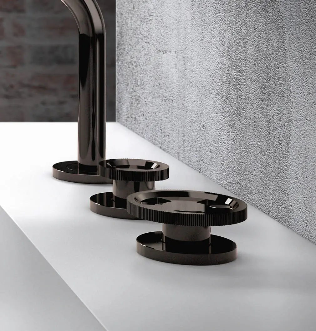 Rubinetto tre fori a top, PVD carbon lucido – TIB12