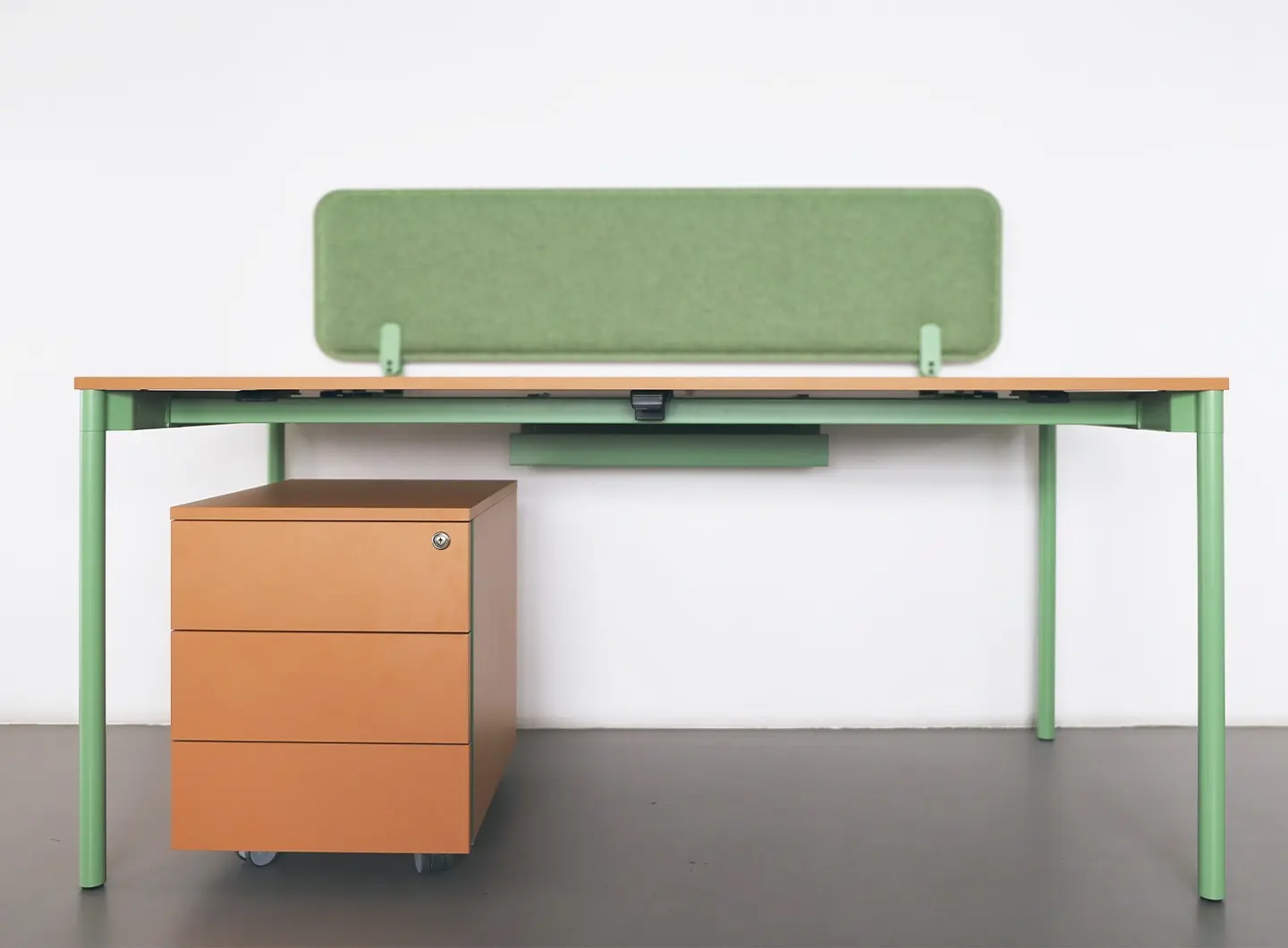 Easy Slide Desk