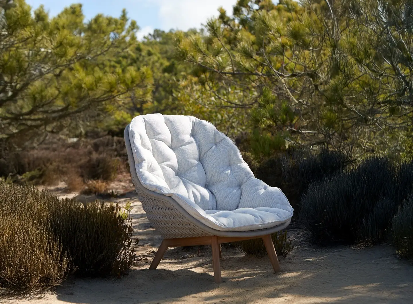 Sandua High Back Lounge Chair