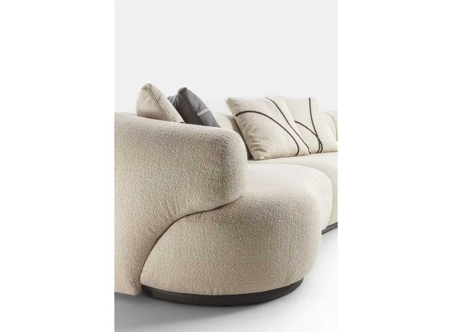 G2_VF_Monaco_Sofa_Erba.jpg