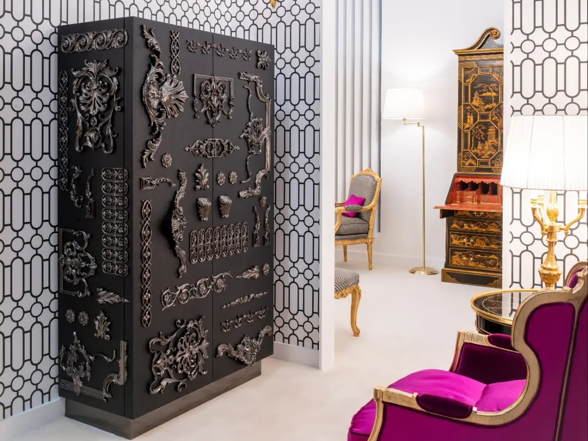 "CROWN" CABINET 