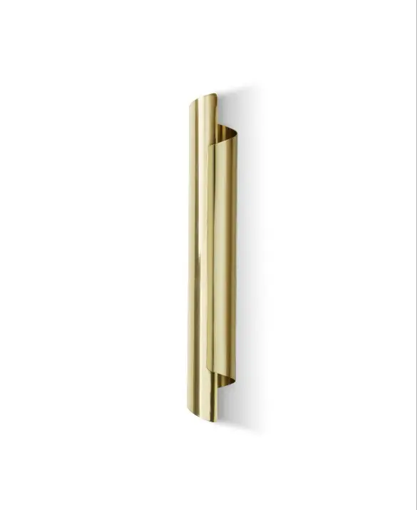 cyrus_wall_light_1_HR.jpg