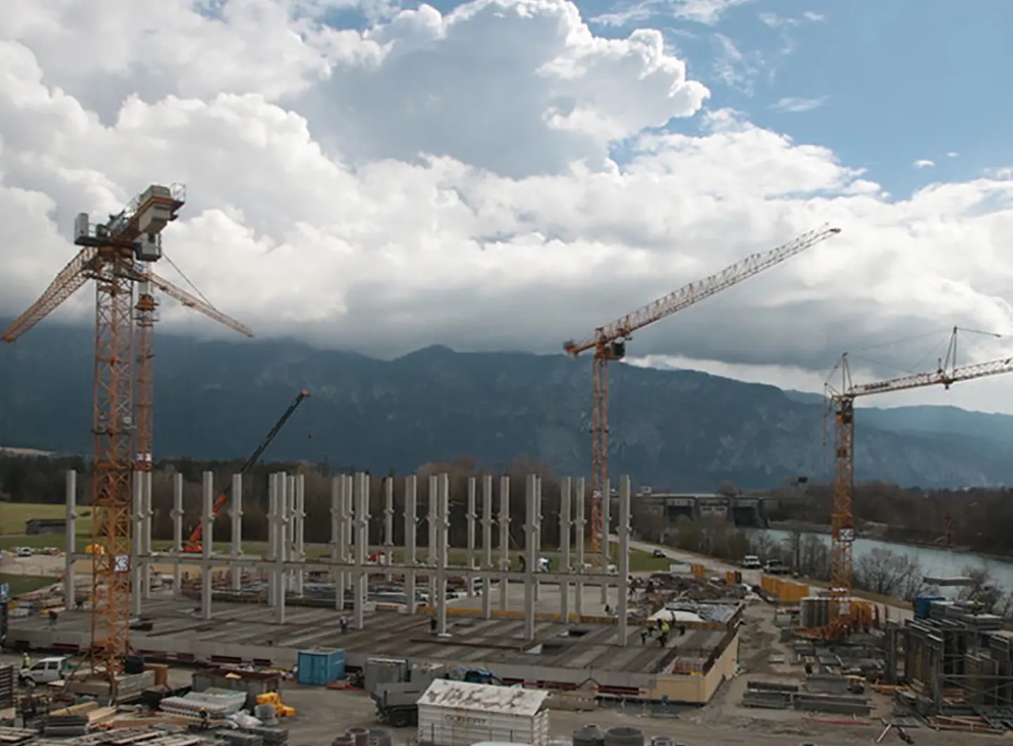 BORA_vertical_factory_construction_cam_24_03_2025_cloudy.jpg