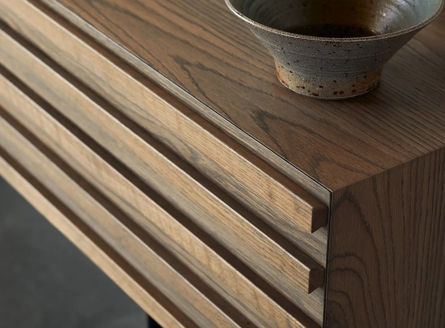 HARRI Console M, more, designed by Peter Fehrentz 2025