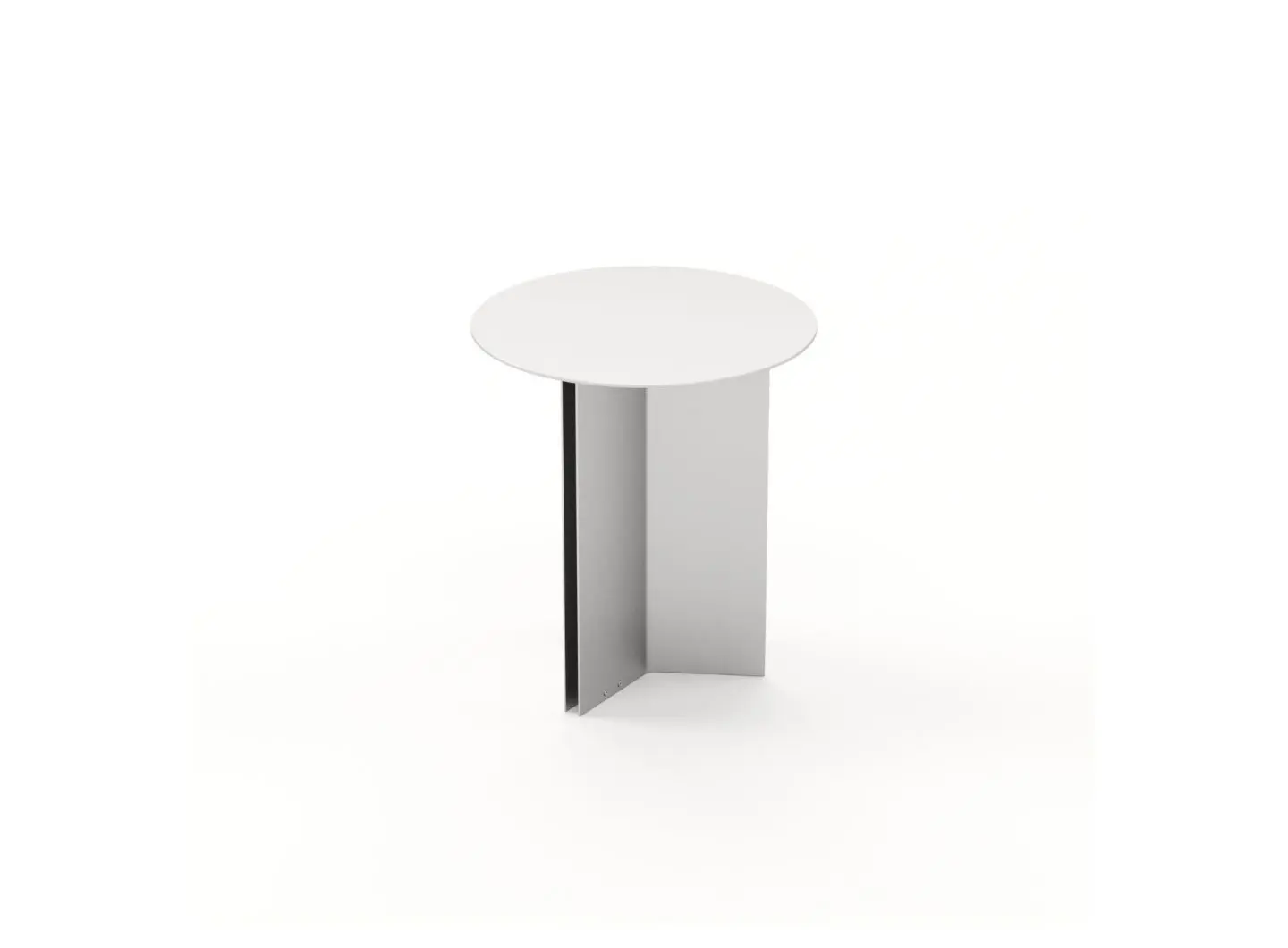Il tavolino Steel appare su uno sfondo bianco come un tavolo rotondo in acciaio con piano liscio e base a croce, la sua geometria pulita e la finitura metallica opaca esaltando la sobrietà del design minimalista.