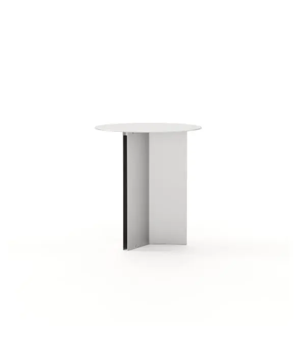Il tavolino Steel è mostrato su uno sfondo bianco come un tavolo rotondo con piano liscio e base a croce, la sua geometria pulita e presenza leggera esaltando l’eleganza silenziosa e la sobrietà del design minimalista.