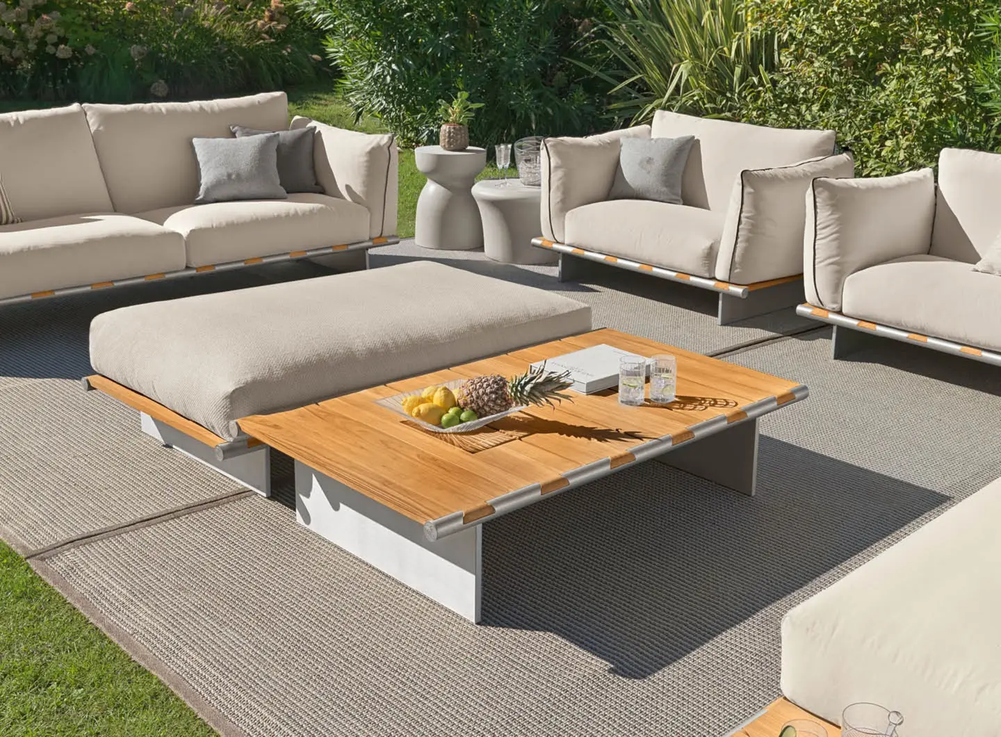 Cocktail_table_sahara6.jpg