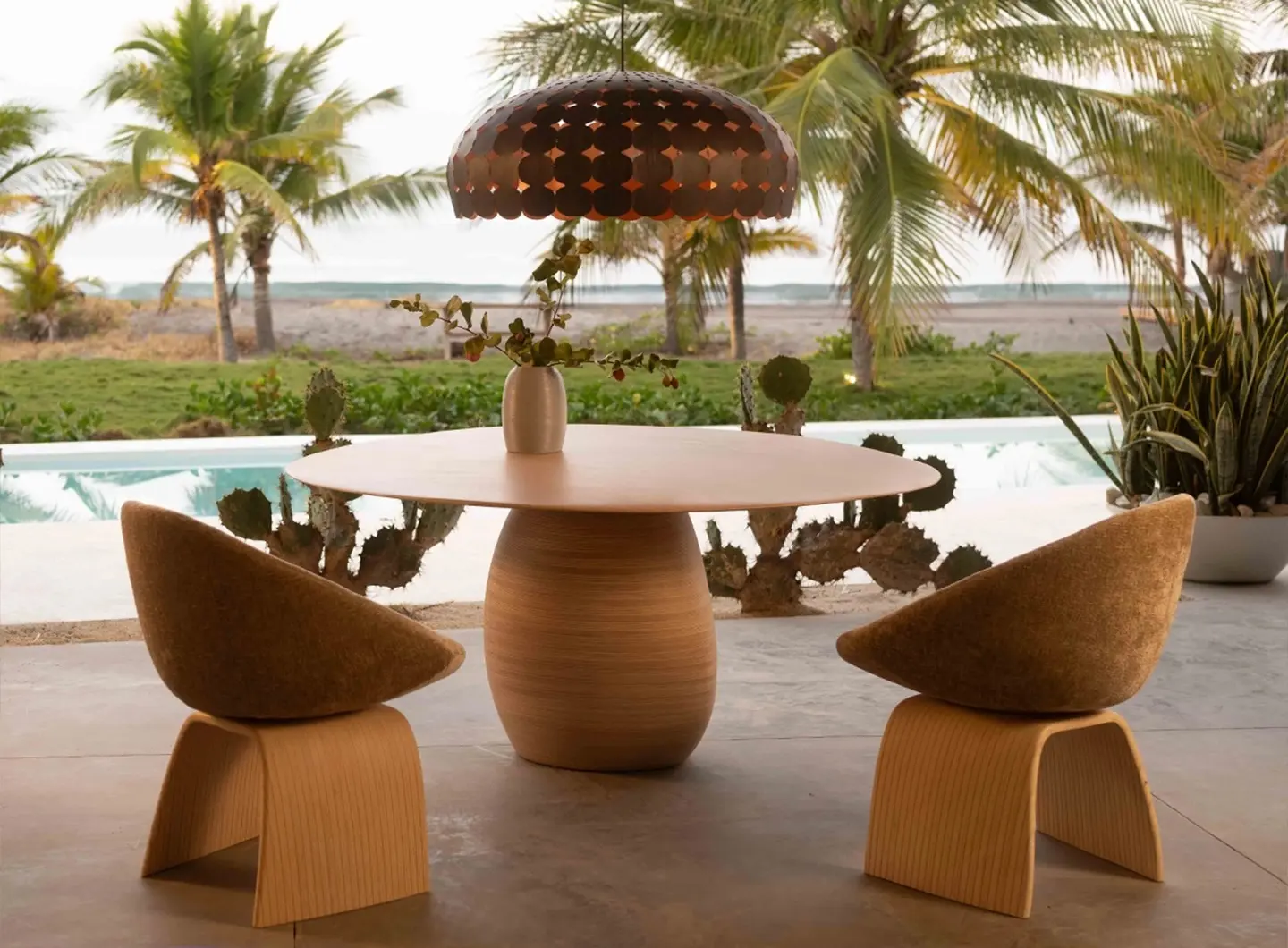 piegatto_carved_landscapes_toko_ovo_dining_chair_majo_lamp.jpg