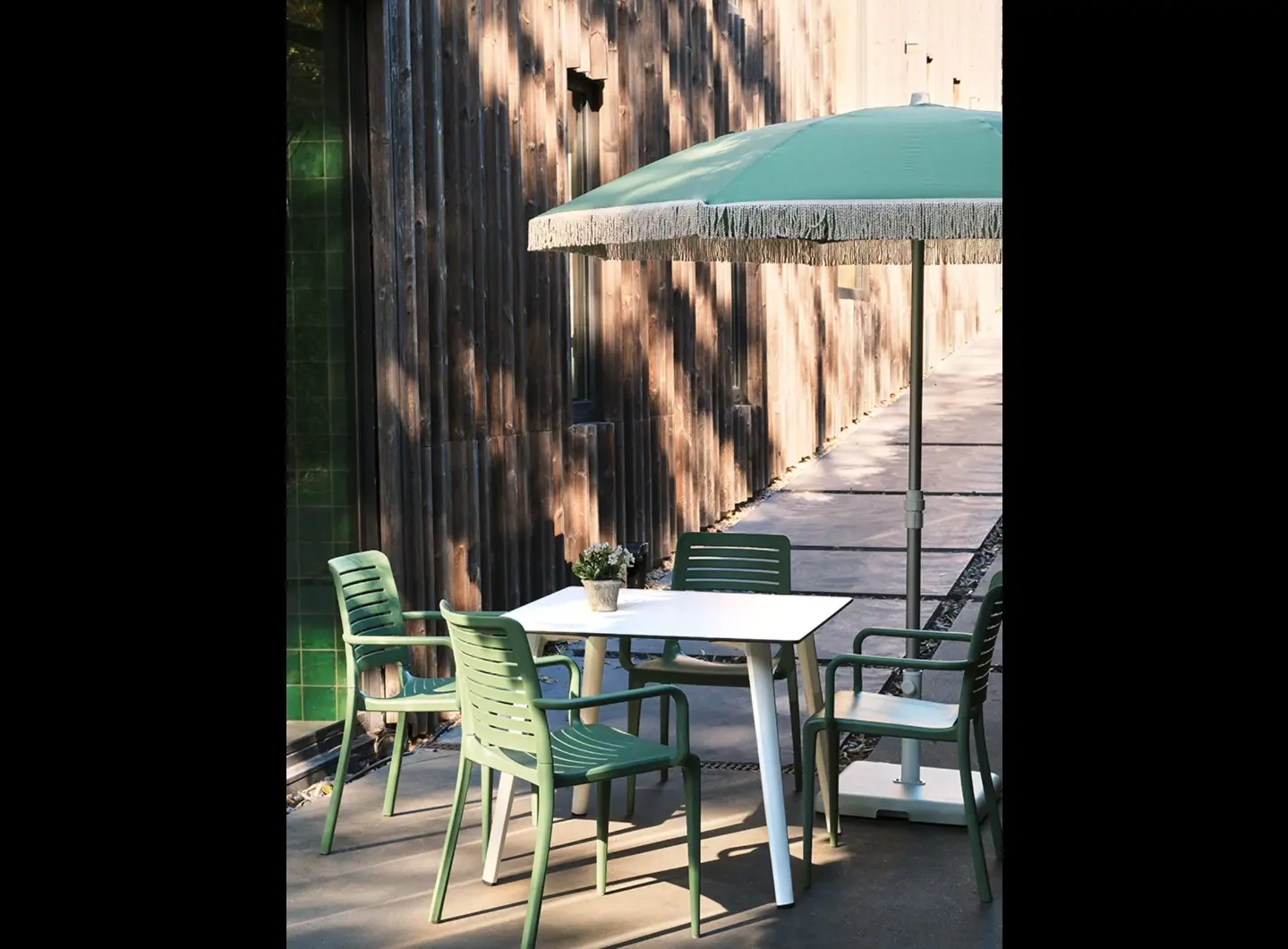 EZPELETA - UNNA Table