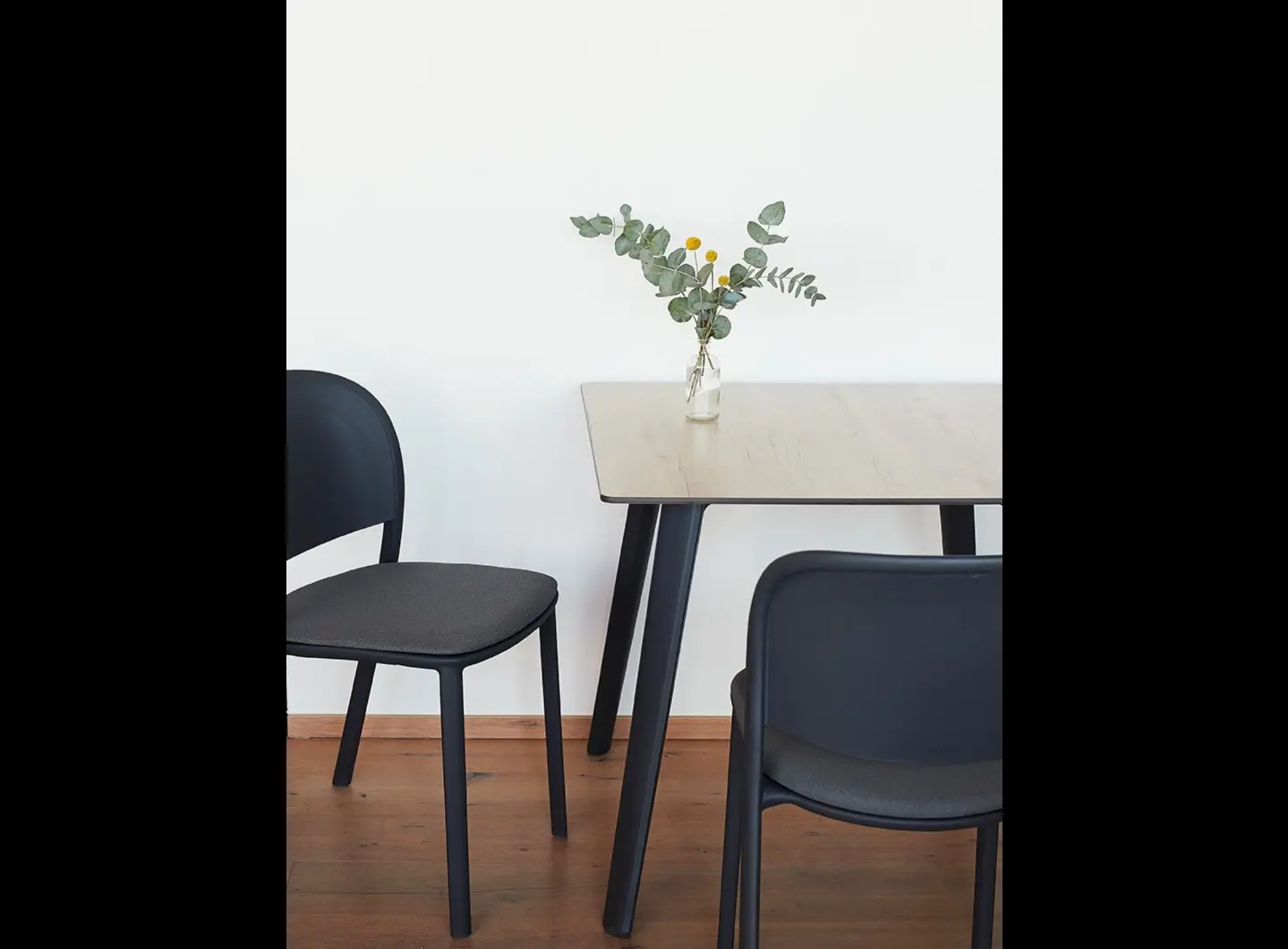 EZPELETA - UNNA Table