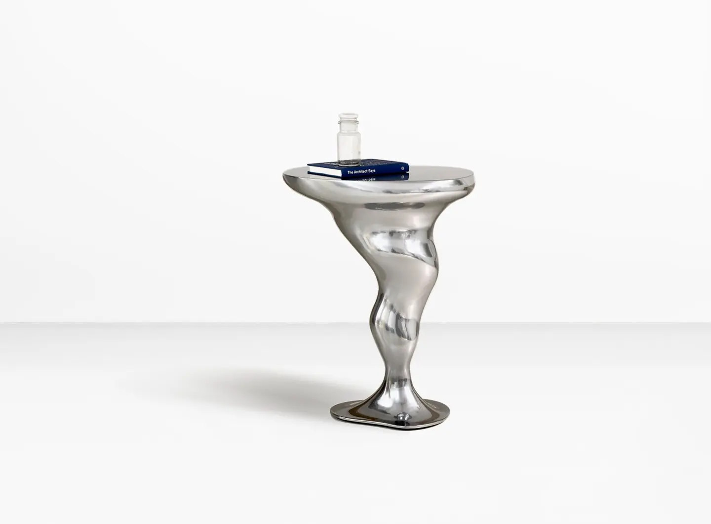 Xavier_Lust___Smoke_Table___ph_Nicolas_Schimp__32__rm___1440.jpg
